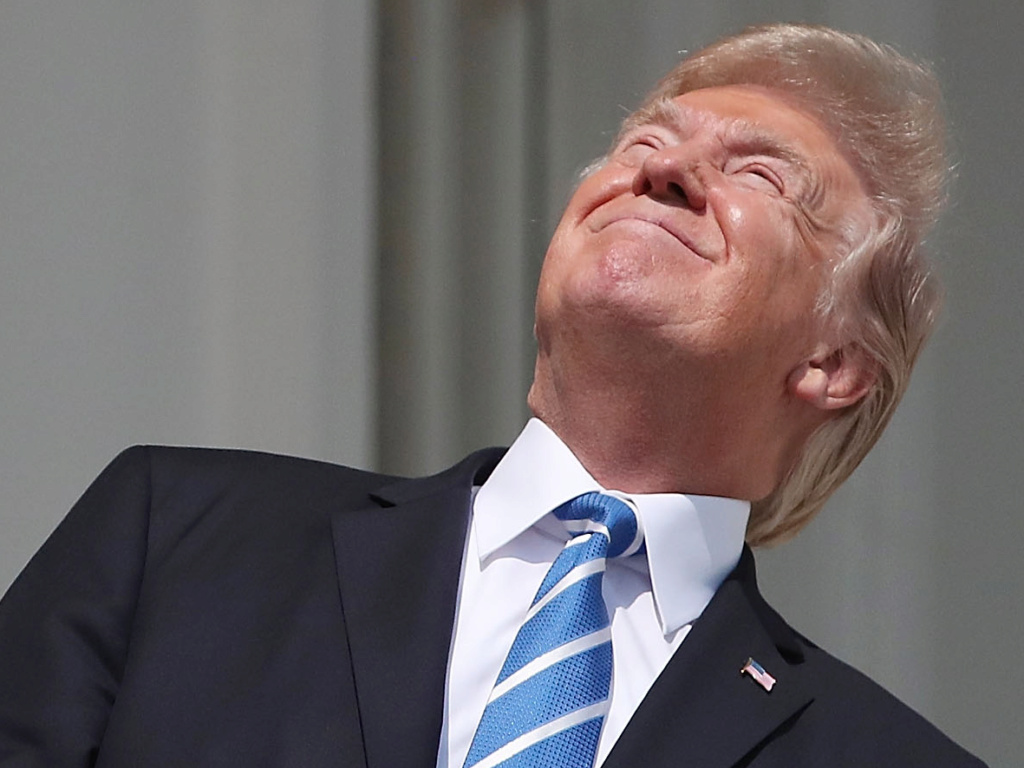 2024 Solar Eclipse Trump_10
