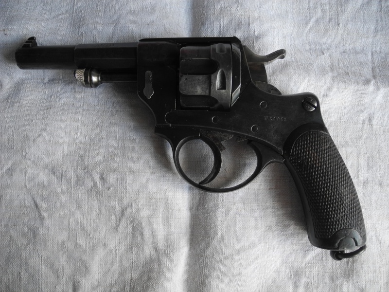 Revolver réglementaire d'officier modèle 1874 Dscn8824