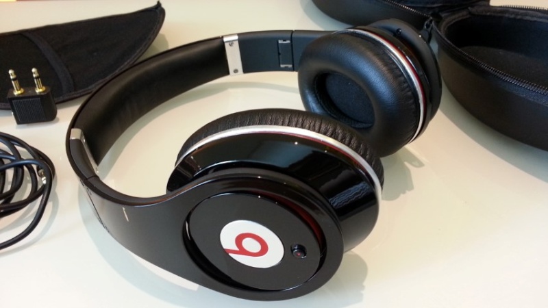 Beats by Dr Dre Headphone ( Item not avail)   116