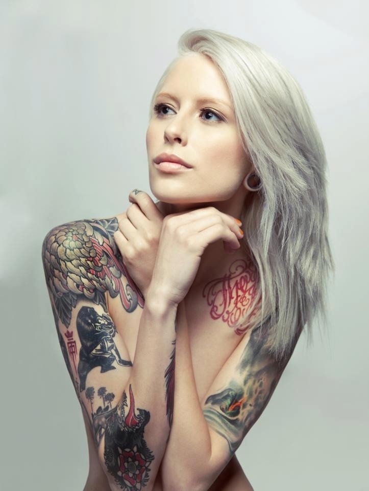 Tattooed Teen Pussy
