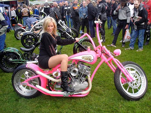 BIKES and GIRLS (sujet unique) - Page 8 Pink_c10