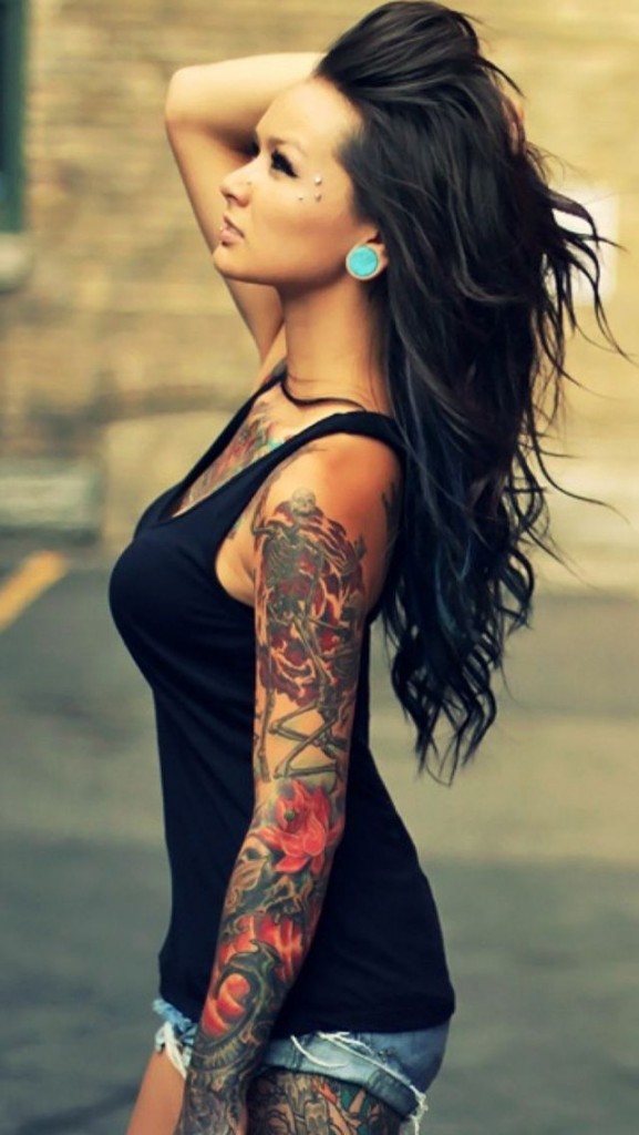 CHARME - Les plus belles femmes sont tatouées... - Page 7 Tattoo12