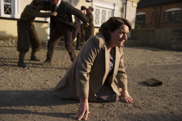 Home Fires ITV 2015 - Page 2 Home_f12