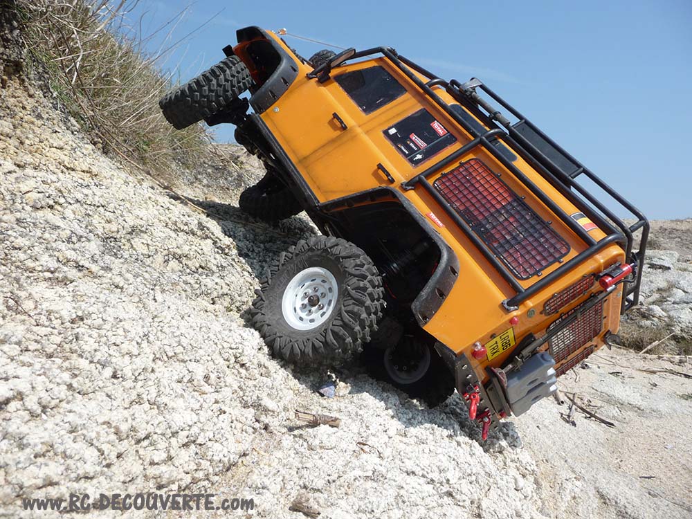 TRX-4 Defender Camel Trophy présentation et modifications - Page 8 Batz-s10