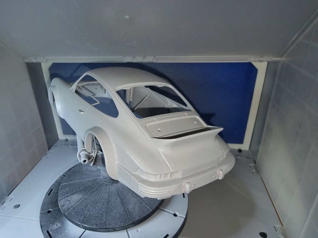 Transformation d'une Porsche 911 SC die-cast au 1 /18 20231111