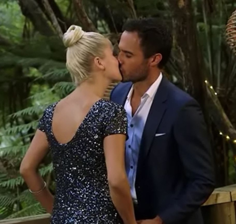 Bachelor New Zealand -  Jordan Mauger - Season 2 - Episode Discussion - *Sleuthing* - *Spoilers*- #2  - Page 31 Eeee10