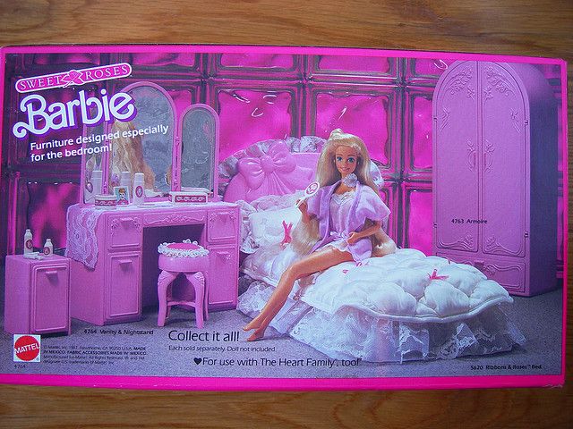 CERCO BARBIE DREAM HOUSE ANNI 80 07402e11