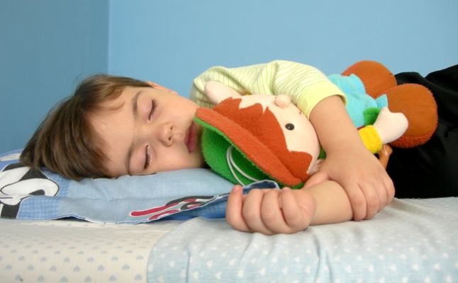 نصائح لمساعدة طفلك على النوم 11111528