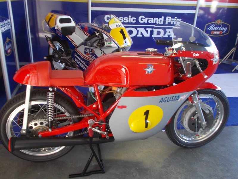 Coupes Moto Légende 2016 les photos Moto_l11