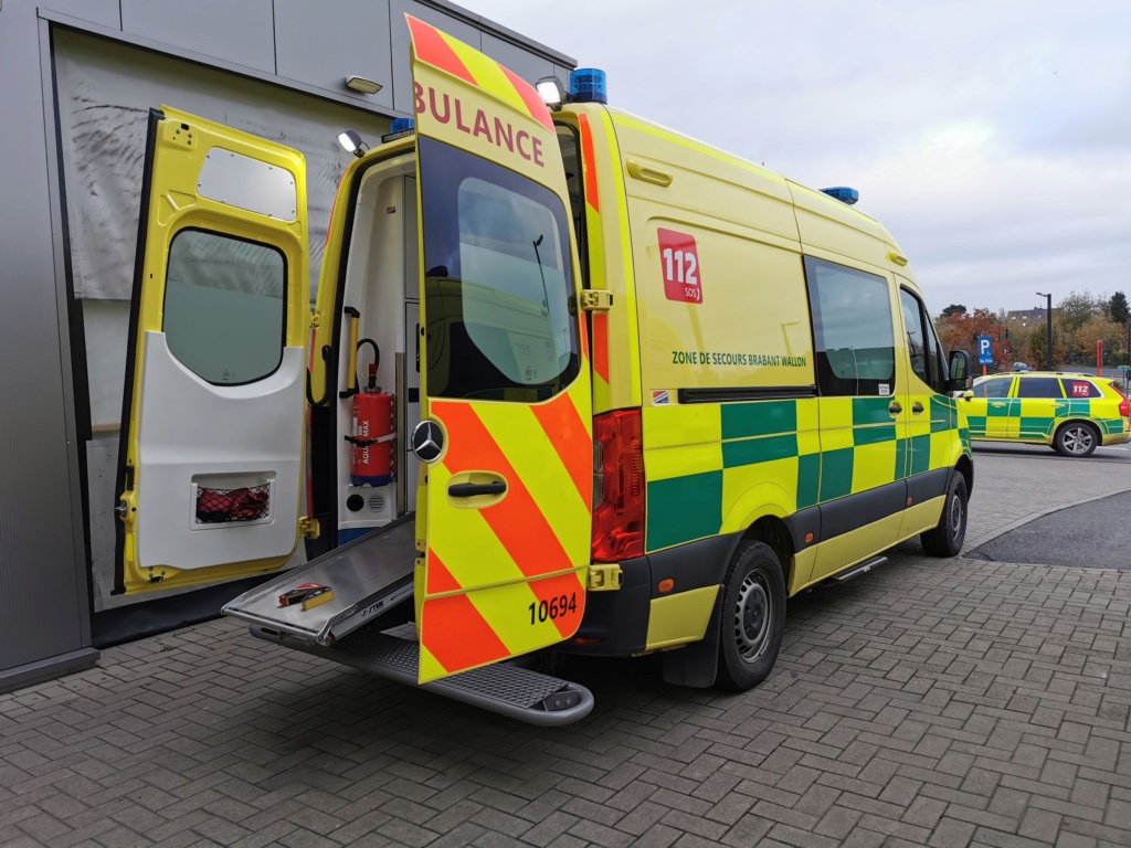 2 nouvelles ambulances pour la zone  du Brabant wallon Img_2019