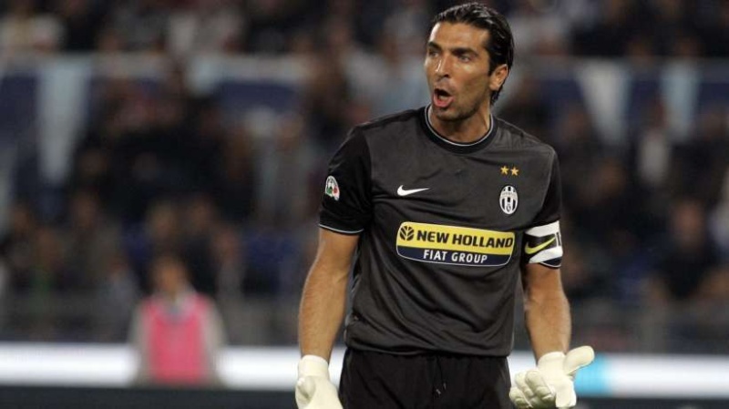 [Manchester United S1] Valpairaso Antafagosta / Premier League - Page 7 Buffon12