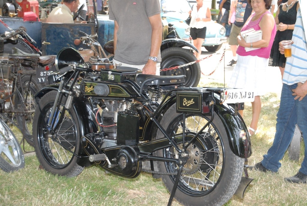 7 ième RETROMOTORS à CHIVRES(21) le 03 juillet 2016 Dsc_0110