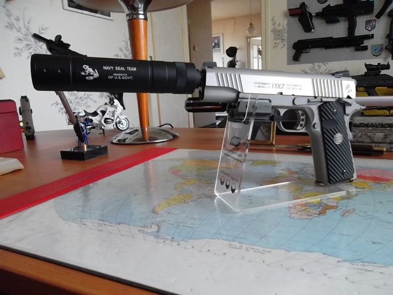 un Colt 45 bbs à partit d'un airsoft... - Page 3 Sam_2313