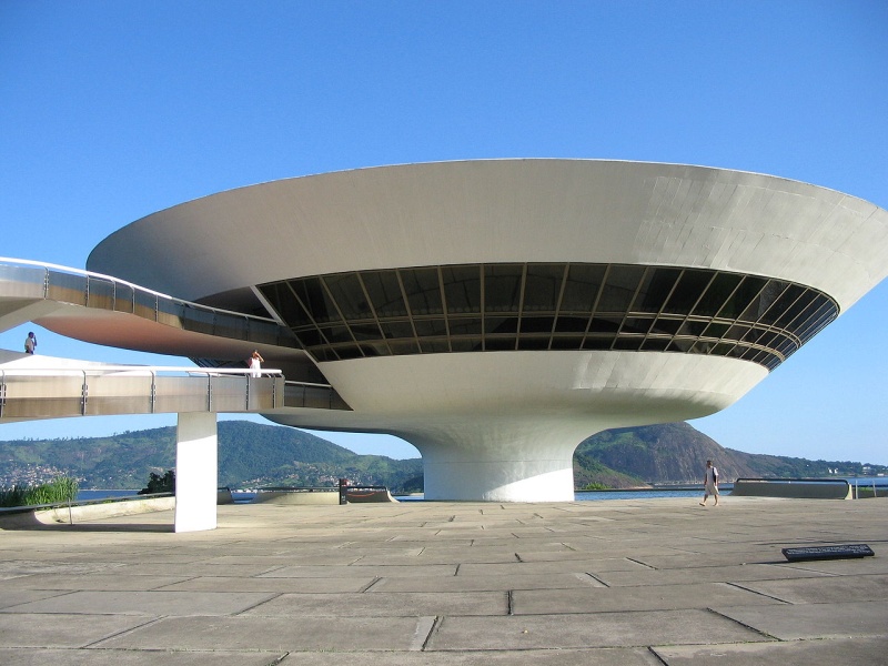 Oscar Niemeyer - architecte et  designer (1907 - 2012) 1280px16