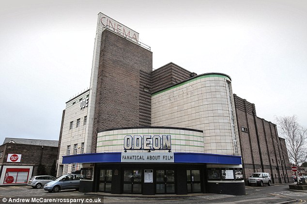Cinema Odeon, Harrogate, North Yorkshire - England 24dcbd10