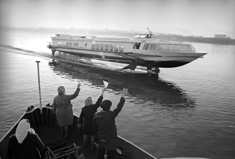 aeroglisseurs - hydrofoils - hydroplanes Hh3510