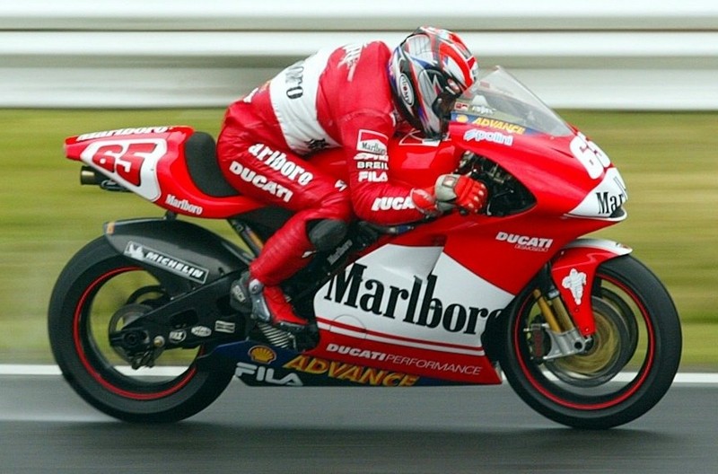 [heller/tamiya-1/12°] Ducati GP3  2003-d10