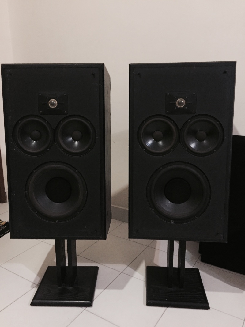 Polk Audio Monitor 10 speakers