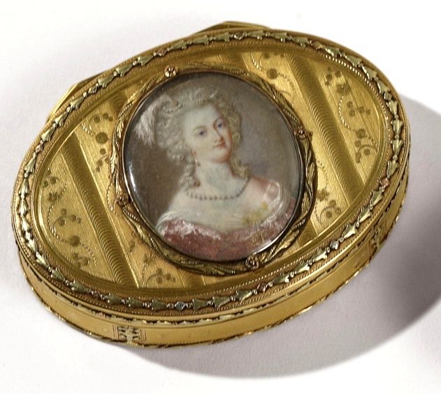 Marie Antoinette et ses proches sur tabatières et autres boîtes Sans_t10
