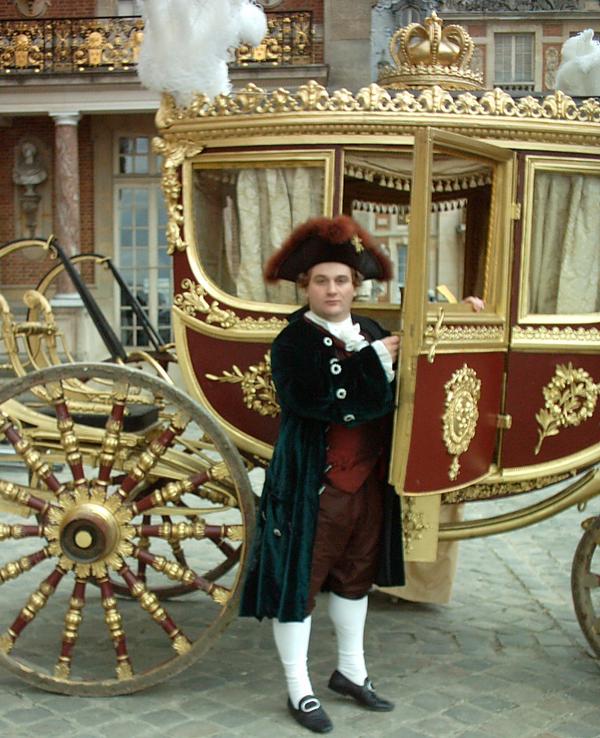 Marie Antoinette avec Kirsten Dunst (Sofia Coppola) - Page 3 Maga-e10