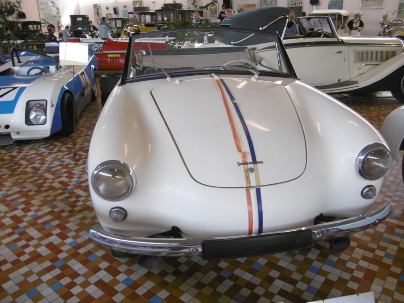 visite du musée automobile de talmon st hilaire  P1000280