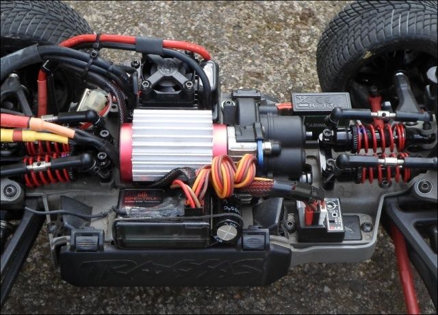 E-Revo's 1/16 Brushless 3S (380/540) - Page 6 2210