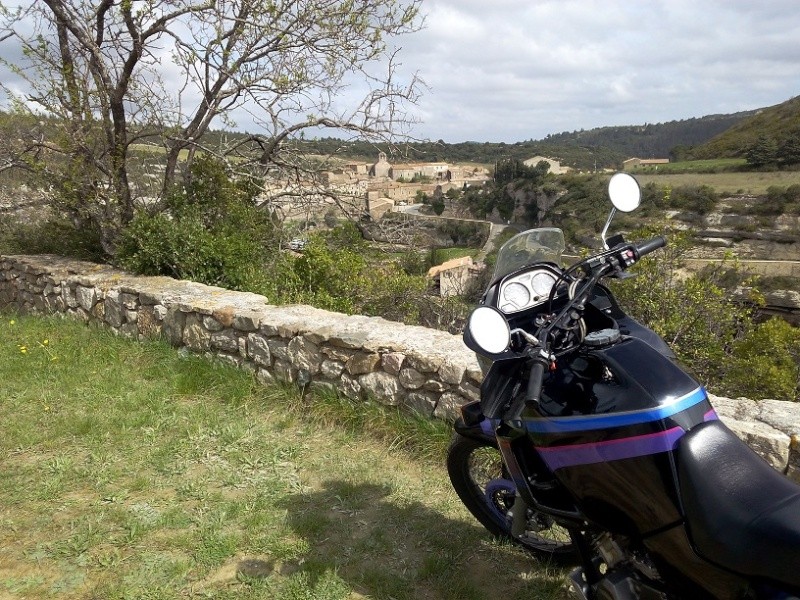 La jeune et la vieille se baladent dans le minervois Miimg_14