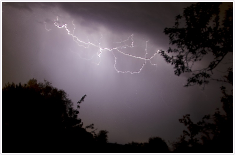 Vous avez dit un orage en mai !!!!  Dsc_1510