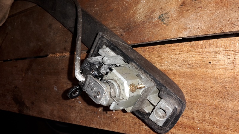 démontage barillet de porte sans clé Remont10