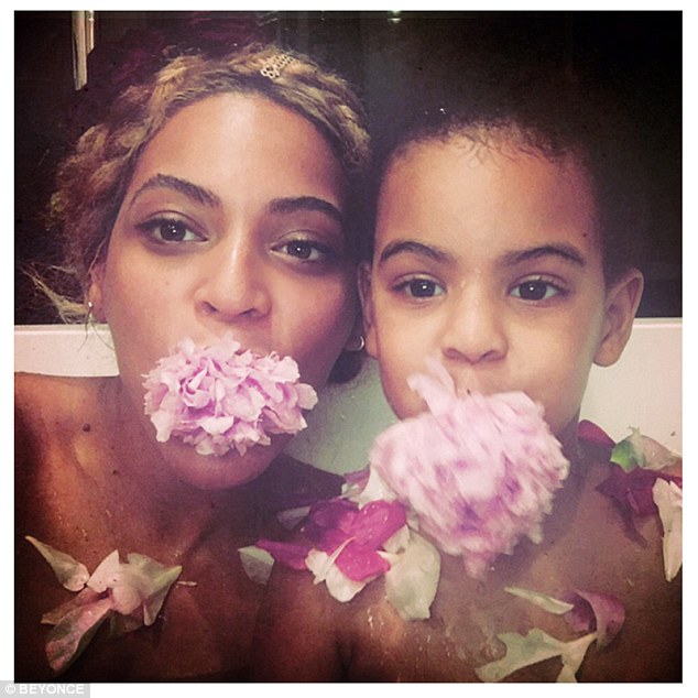 beyonce celebrates mothers day with family pics 34925310