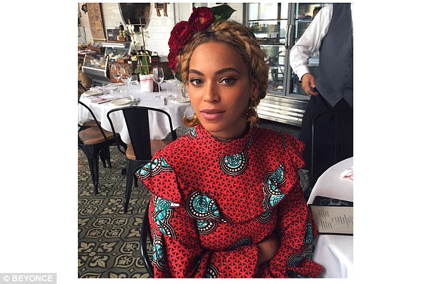 beyonce celebrates mothers day with family pics 34925312