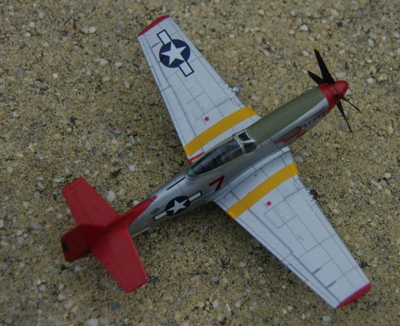 [Chrono Mars 2016] [Tamiya] P51-D "Tuskegee Airmen" Roscoe C. Brown - Page 2 30_vue10