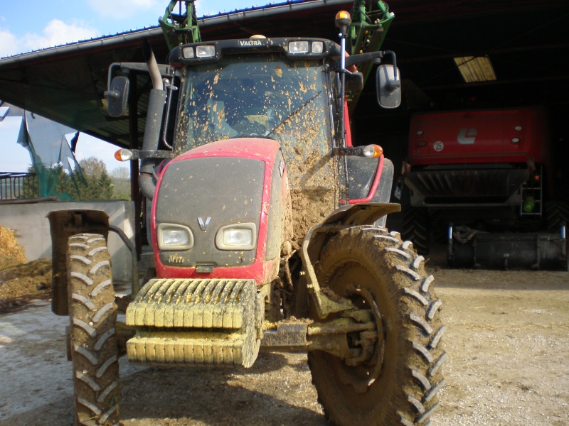 Concours du tracteur le plus cradingue - Page 13 P5020010