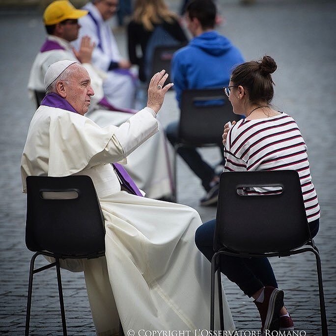 Le pape François sur instagram - Page 3 12347710