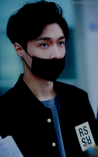 ZHANG YI XING (LAY/EXO) 06510