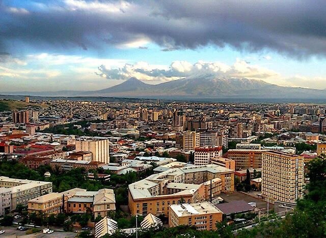 Yerevan photo L6ri2d10