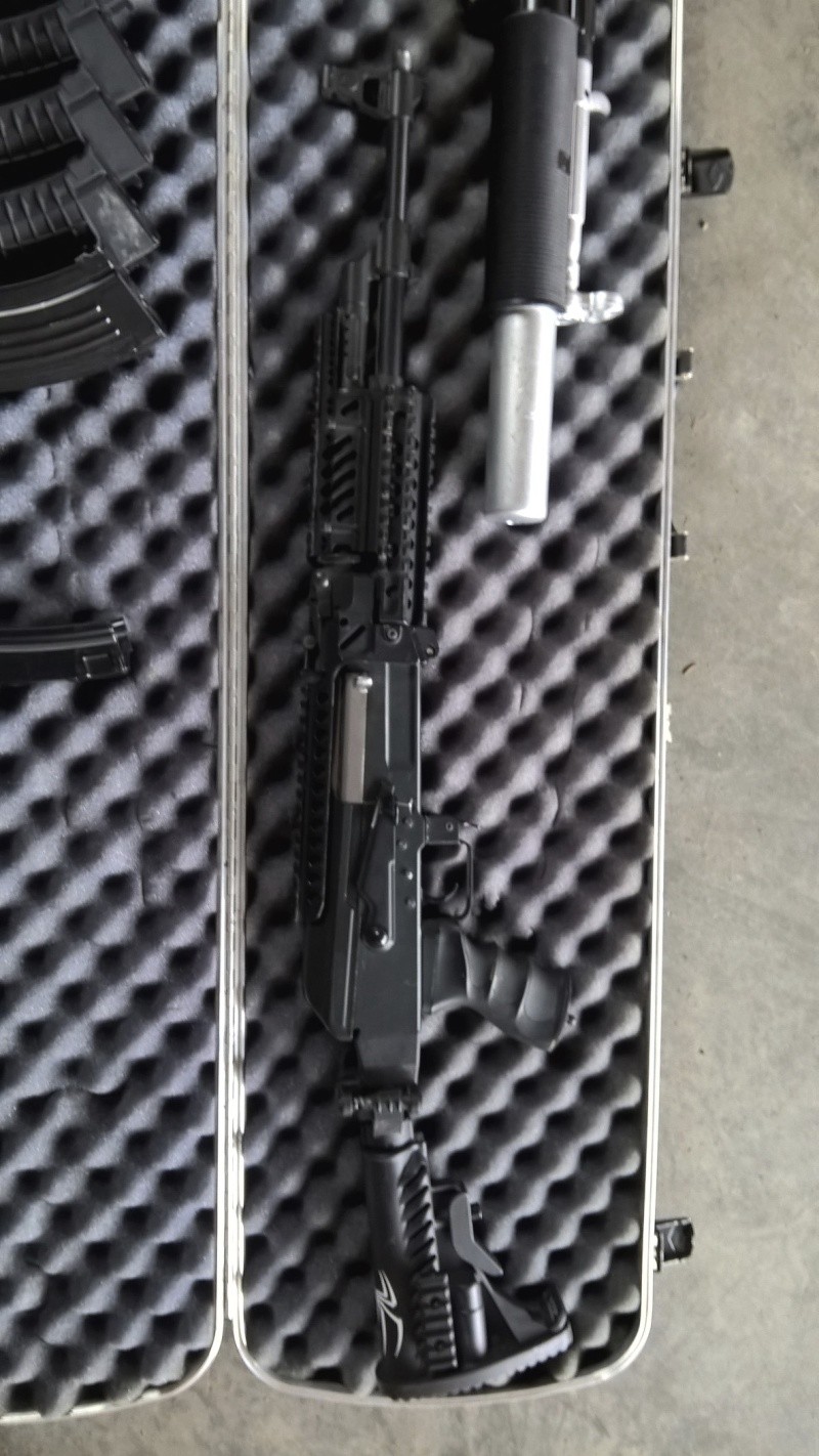 Ak-47 Tactical and G&G MP5 for sale. Window14