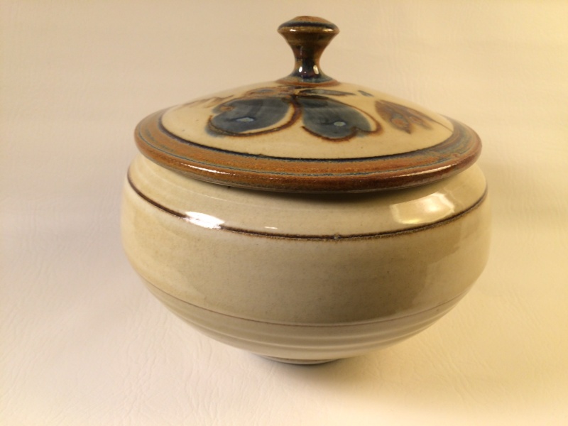 Signed Lidded pot (found with Leach St Ives) - possibly Bill Campbell Img_5611