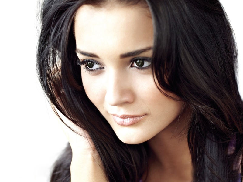 Amy Jackson: Height, Weight, Net Worth, Boyfriends and more Amy110