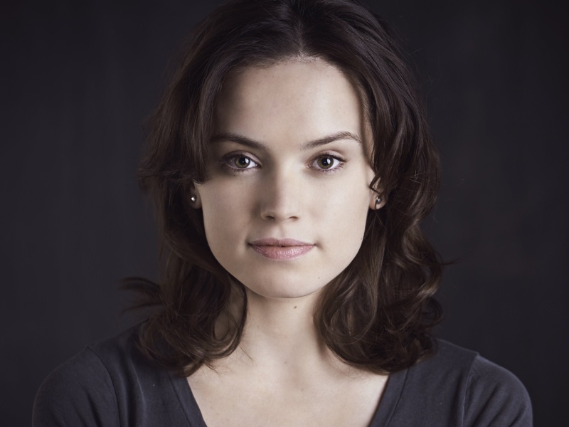 Daisy Ridley: Height, Weight, Net Worth, Boyfriends and more Daisy-10