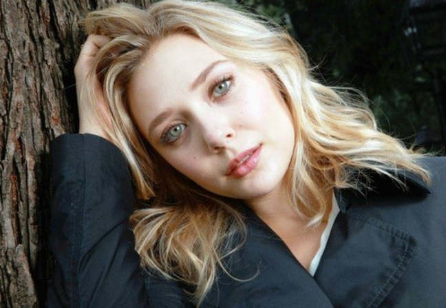 Elizabeth Olsen: Height, Weight, Body Statistics and Net Worth Elizab10