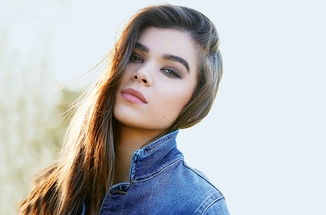 Hailee Steinfeld Net Worth Hailee10