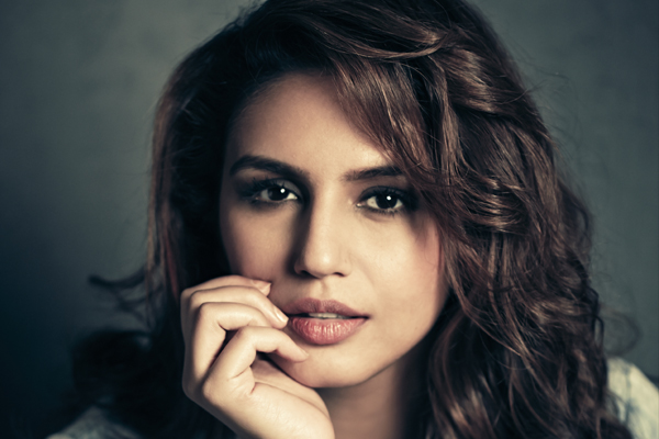 Huma Qureshi: Height, Weight, Body statstics and Relationships: Huma10