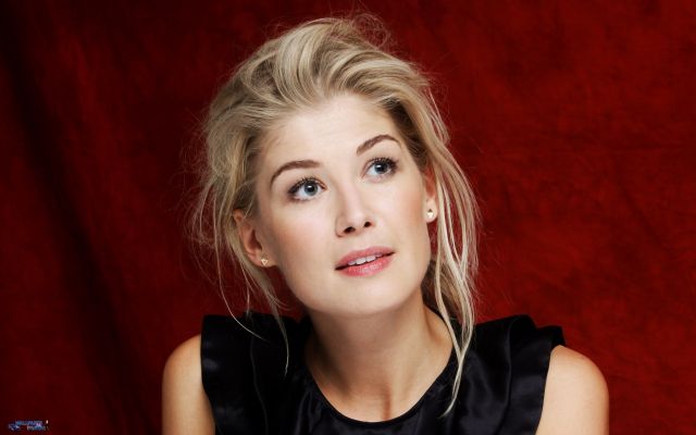 Rosamund Pike Height,Weight,Age,Net Worth,Affairs and facts Is-thi10