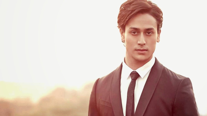 Tiger Shroff: Height, Weight, Net Worth, Relationships and more Tiger10