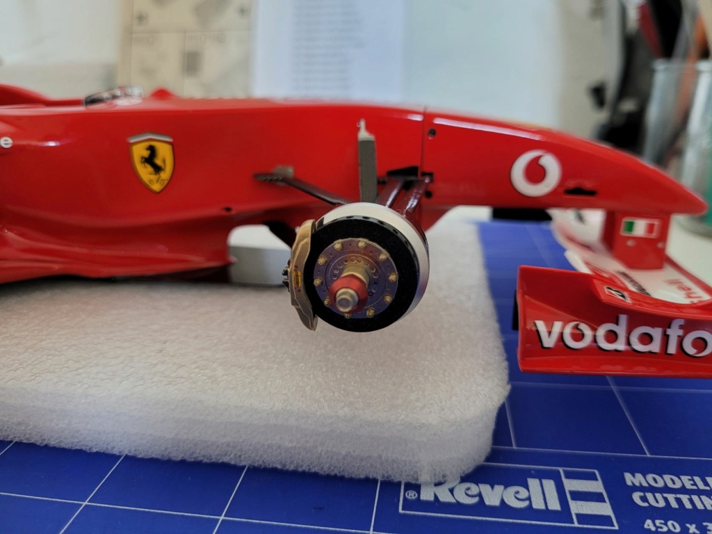 FERRARI F2002 REVELL 1/12ème - Page 2 13513