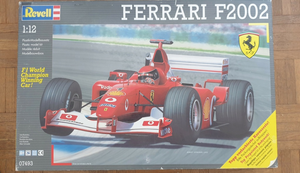 FERRARI F2002 REVELL 1/12ème Kit_fe10