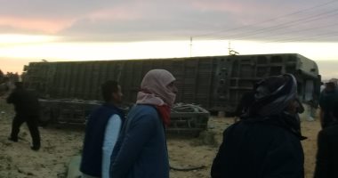 عاجل - خروج قطار الإسكندرية عن مساره و القضبان و حدوث إصابات 20200238