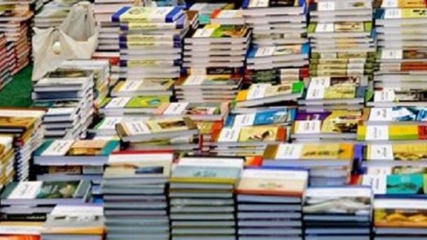 أولياء الأمور يناشدون دكتور شوقى تطوير الكتاب المدرسى لرفع أعباء الكتب الخارجية عن كاهلهم 76814