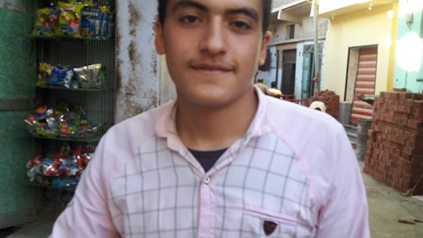 محمد السيد - الأول على الثانوية الأزهرية أدبي2019 لا أملك فيس بوك وتليفونى "بزارير"  7910